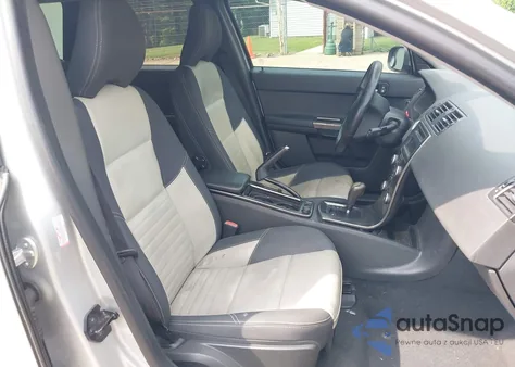 2009 Volvo V50 T5 R-Design z USA, uszkodzony, nr VIN YV1MJ672292486637